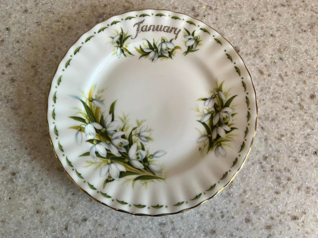 Gebaksbordje Royal Albert Flowers of the Month January, Ophalen of Verzenden