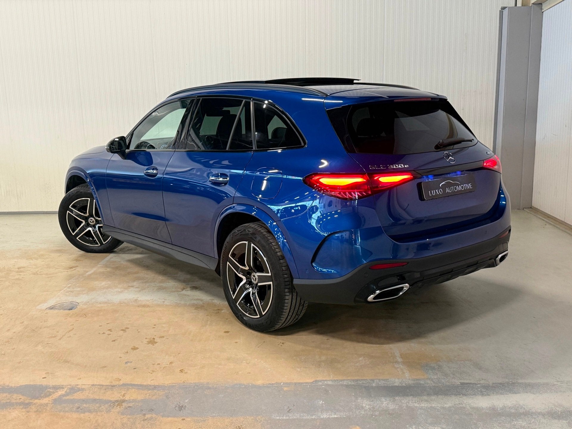 Mercedes-Benz GLC-klasse 300e 4MATIC AMG Line | PANO | 360 C, Automaat, Dealer onderhouden, Gebruikt, Euro 6