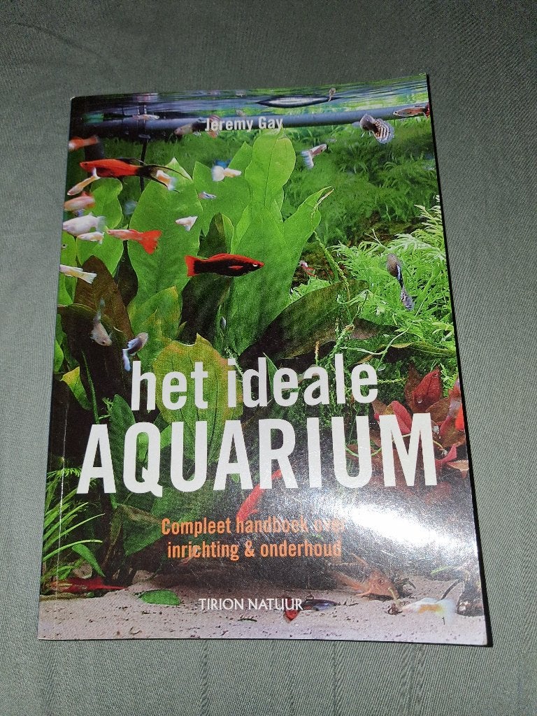 Het ideale aquarium Compleet handboek, Boeken, Zo goed als nieuw, Vissen, Jeremy Gay, Ophalen of Verzenden
