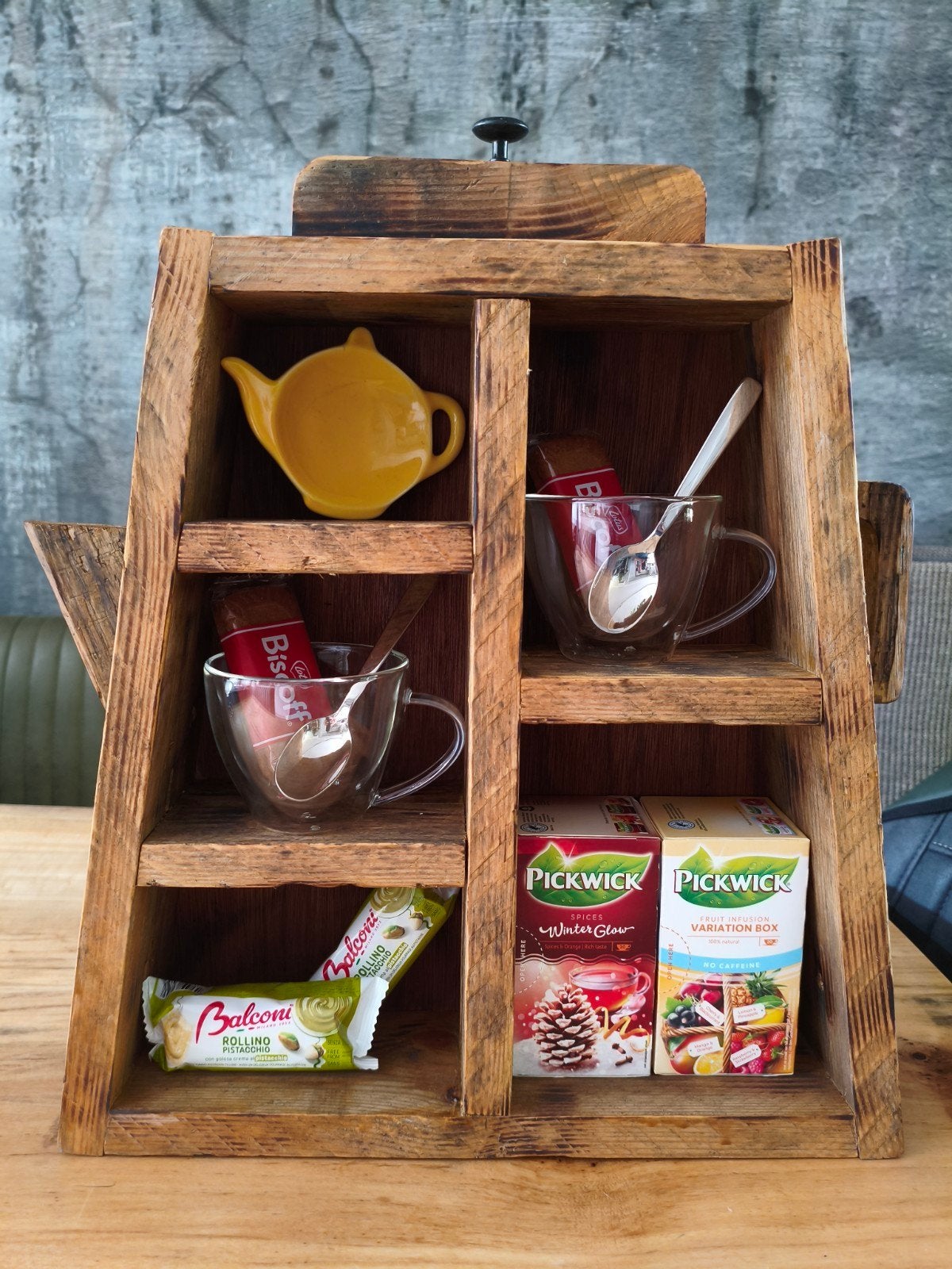 Origineel houten theepot cadeaupakket met accessoires, Diversen, Levensmiddelen, Ophalen