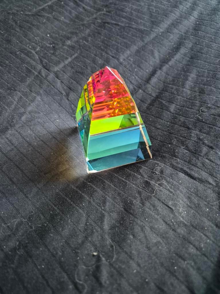 Glazen piramide, veelkleurig, Antiek en Kunst, Antiek | Glas en Kristal, Ophalen of Verzenden