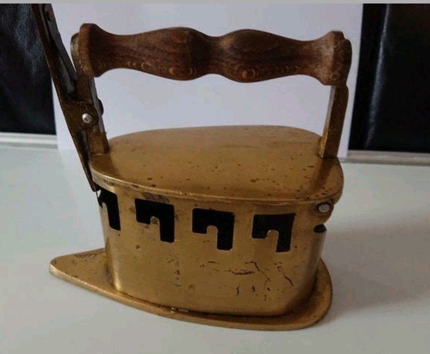 Koperen strijkijzer met houten greep, Ophalen of Verzenden