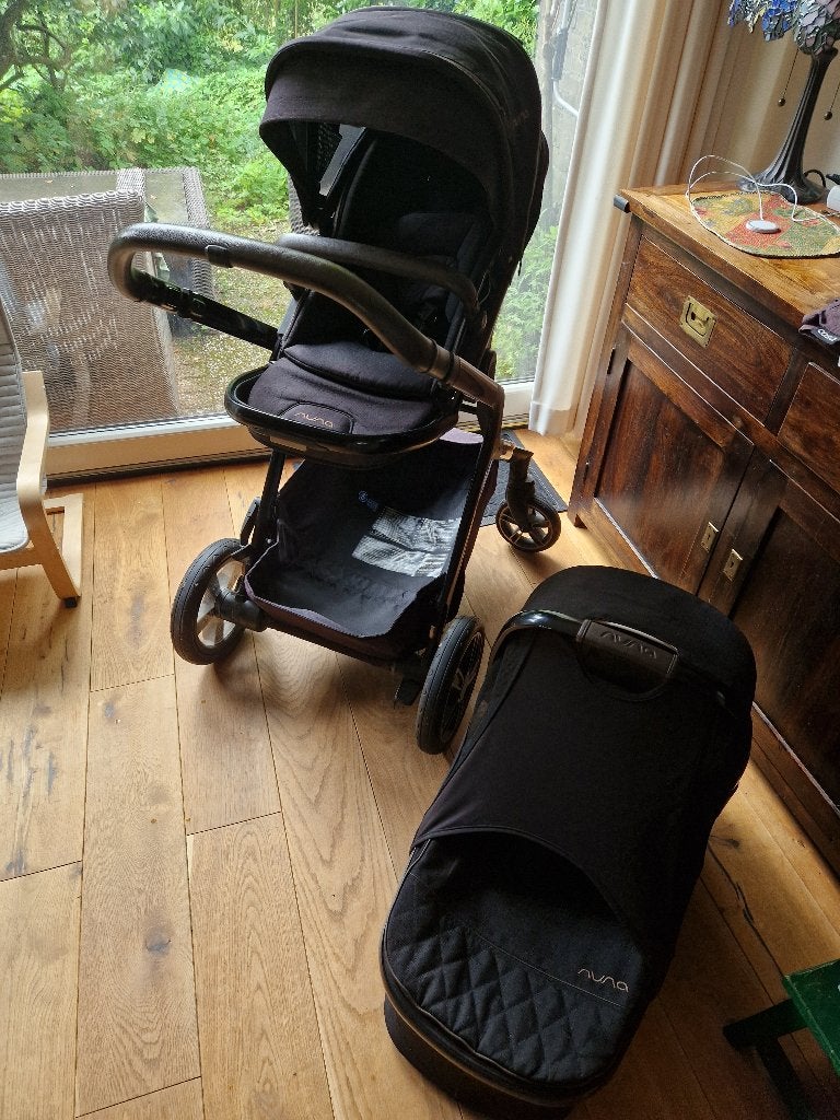 Nuna Riveted Kinderwagen + maxi-cosi adapters en parasol, Zo goed als nieuw, Combiwagen, Verstelbare duwstang, Ophalen