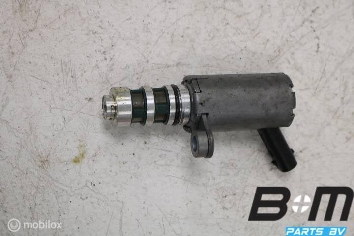 Regelklep oliepomp VW Golf 7 04E906455Q, Gebruikt