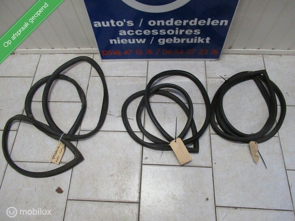Raamrubber achterruit gebruikt Opel Manta A, bj 1970 tm 1975, Auto-onderdelen, Gebruikt, Opel, Ophalen of Verzenden, Opel