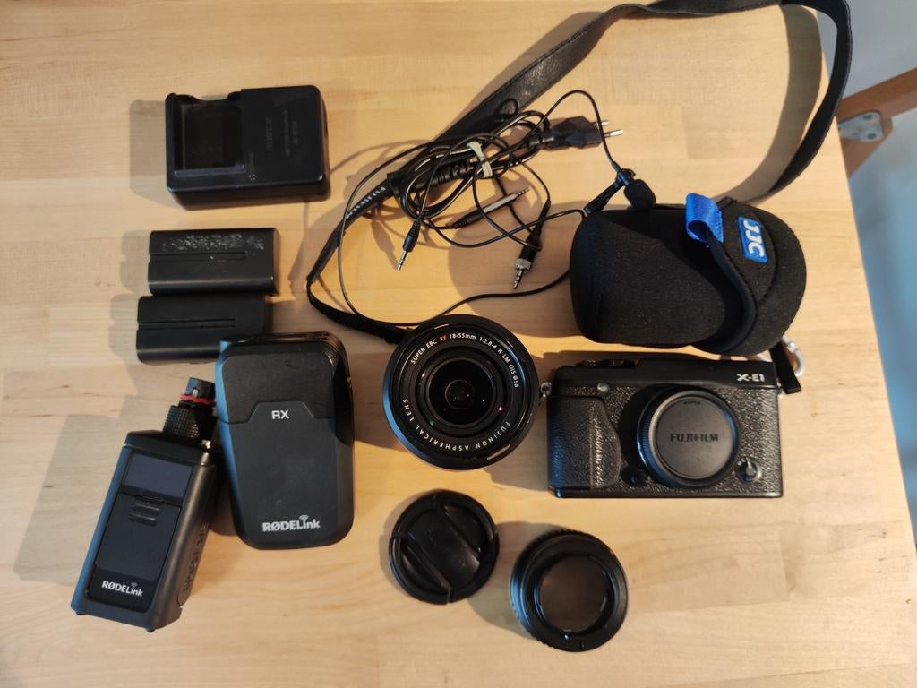 Fuji X-E1 met Fujinon XF 18-55mm f2.8-4 LM OIS en Rhode mic, Gebruikt, Compact, Ophalen of Verzenden, 16 Megapixel