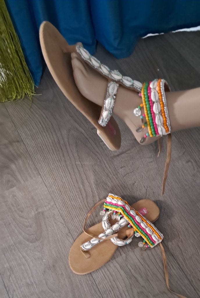 Hot Lava schelpjes sandalen met kralen mt 41, Overige kleuren, Nieuw, Sandalen of Muiltjes, Verzenden