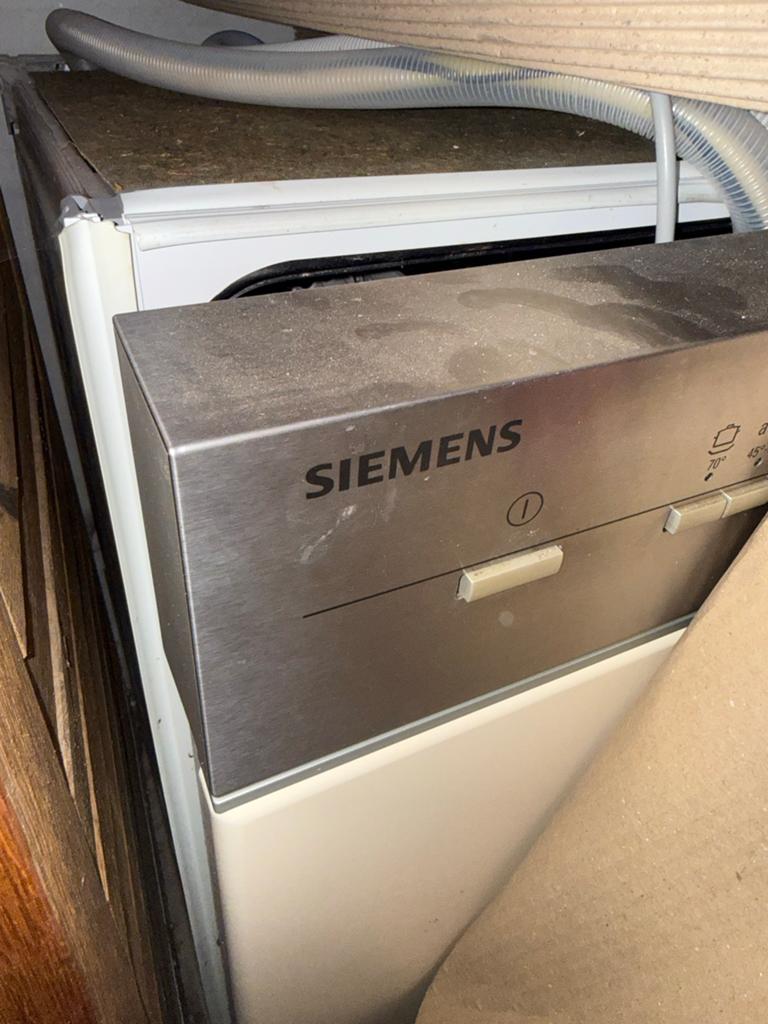 Siemens vaatwasser. Semi inbouw ( bediening op voorpaneel), Ophalen, Inbouw, Minder dan 85 cm