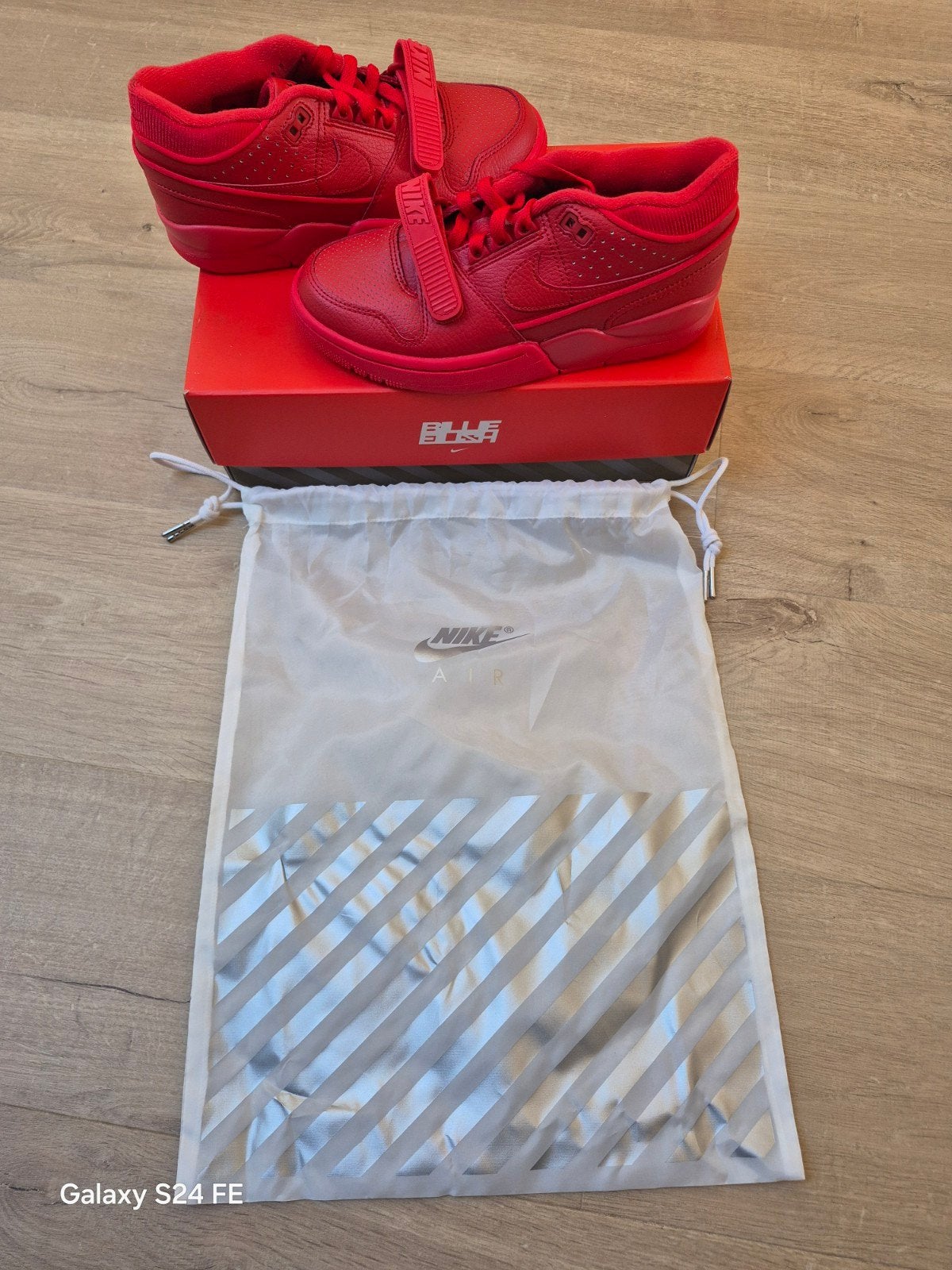 Nike Air Alpha Force 88 x Billie Eilish - Rood, Kleding | Dames, Nike, Nieuw, Ophalen of Verzenden, Sneakers of Gympen