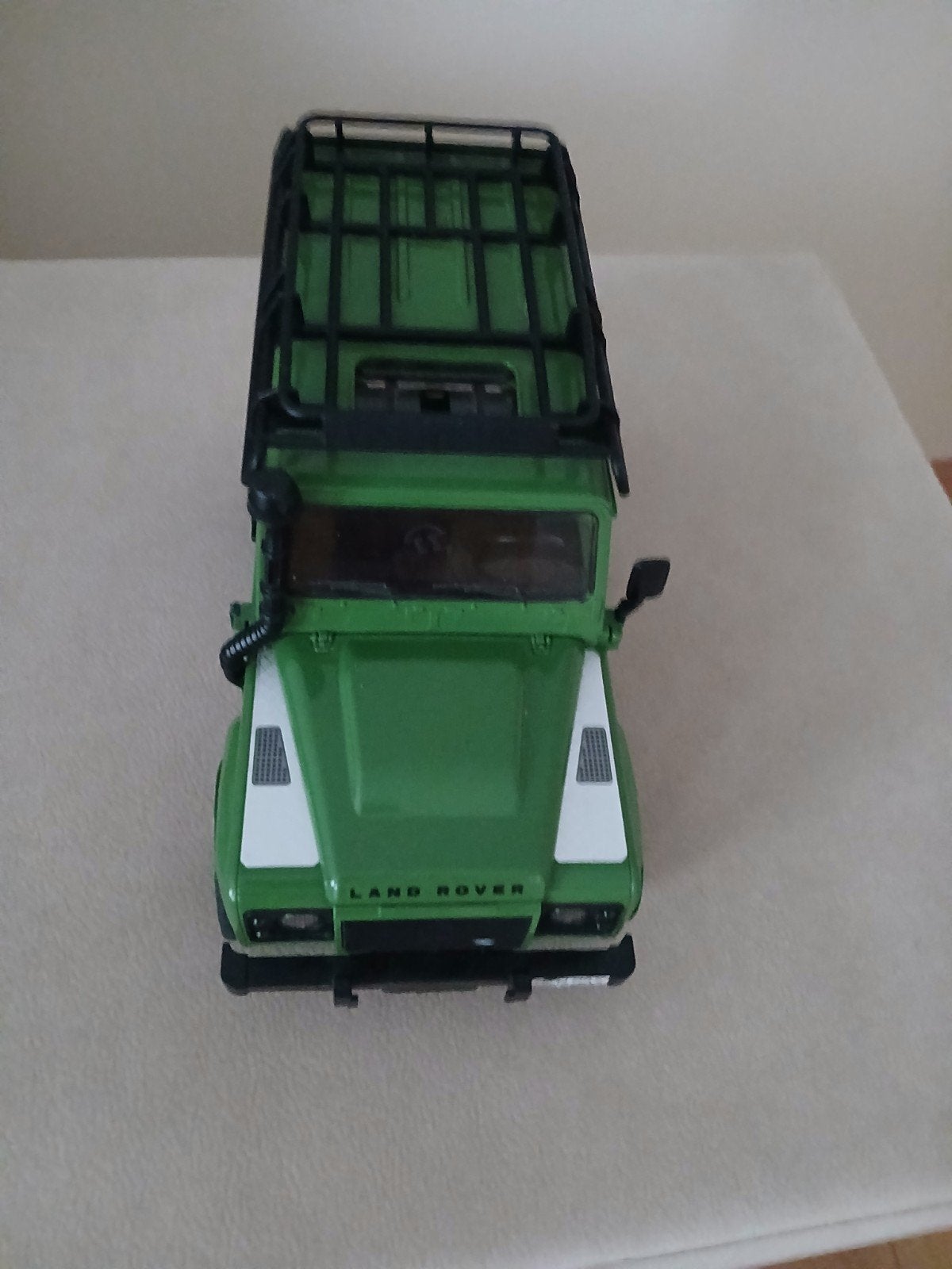 Land Rover Defender Modelauto Groen met Dakrek, Overige merken, Auto, 1:32 tot 1:50, Ophalen of Verzenden