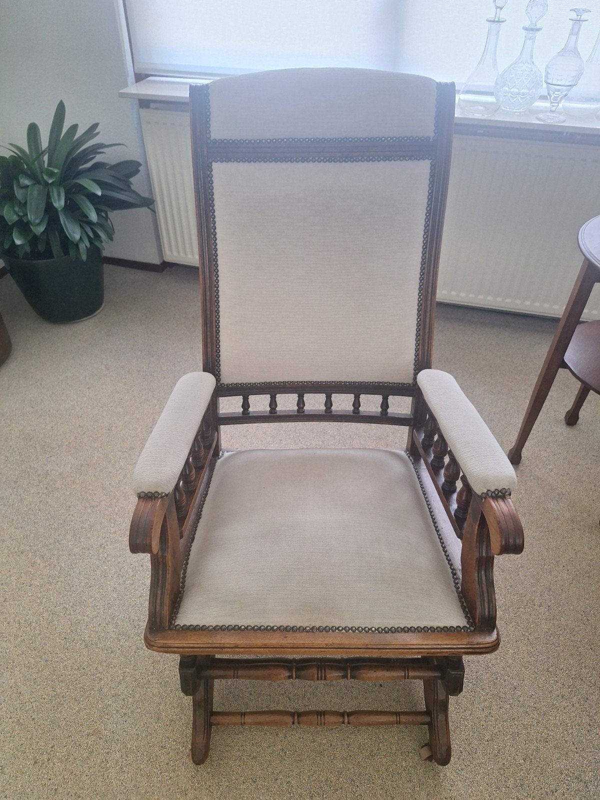 Antieke schommelstoel met wieltjes, Antiek en Kunst, Antiek | Meubels | Stoelen en Banken, Ophalen
