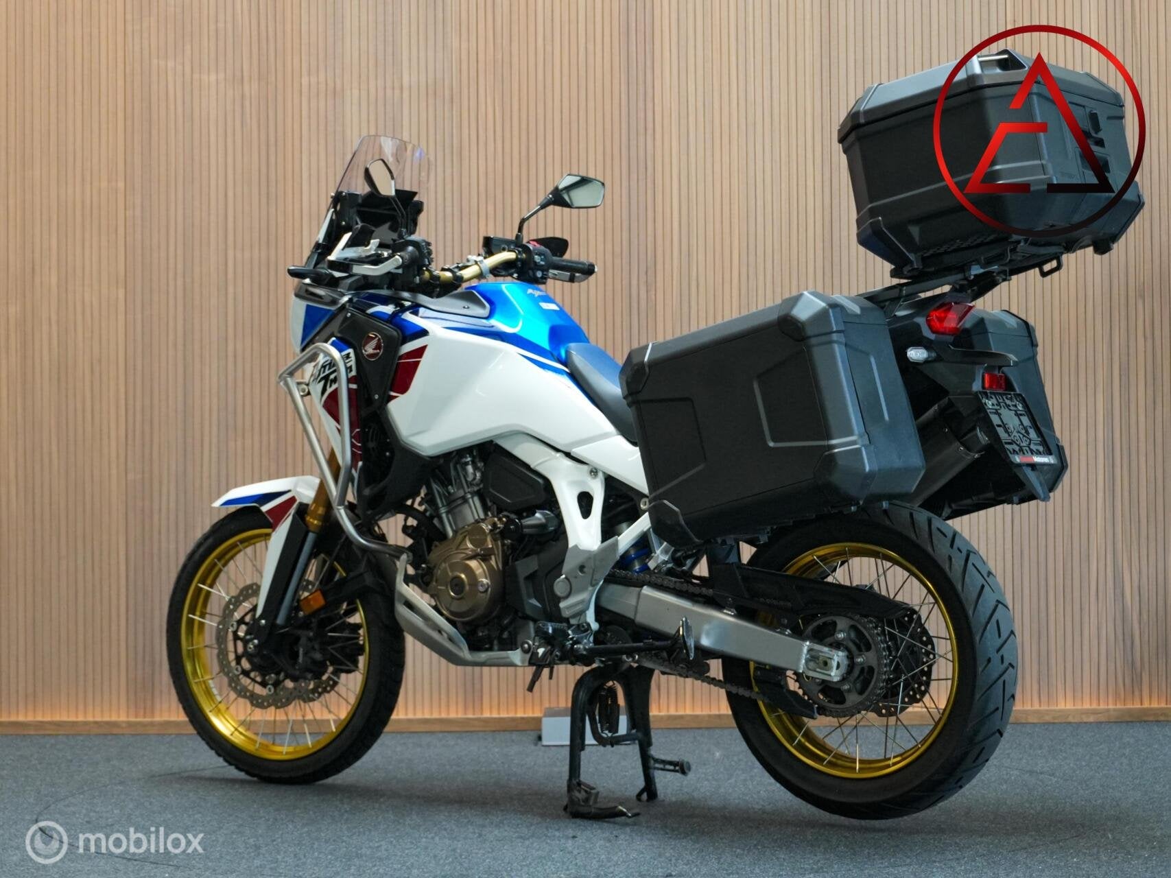 Honda Africa Twin Adventure Sports DCT 2022 - Akra + Koffers, Motoren, Motoren | Honda, Honda, 3225LD, Bedrijf, Handvatverwarming