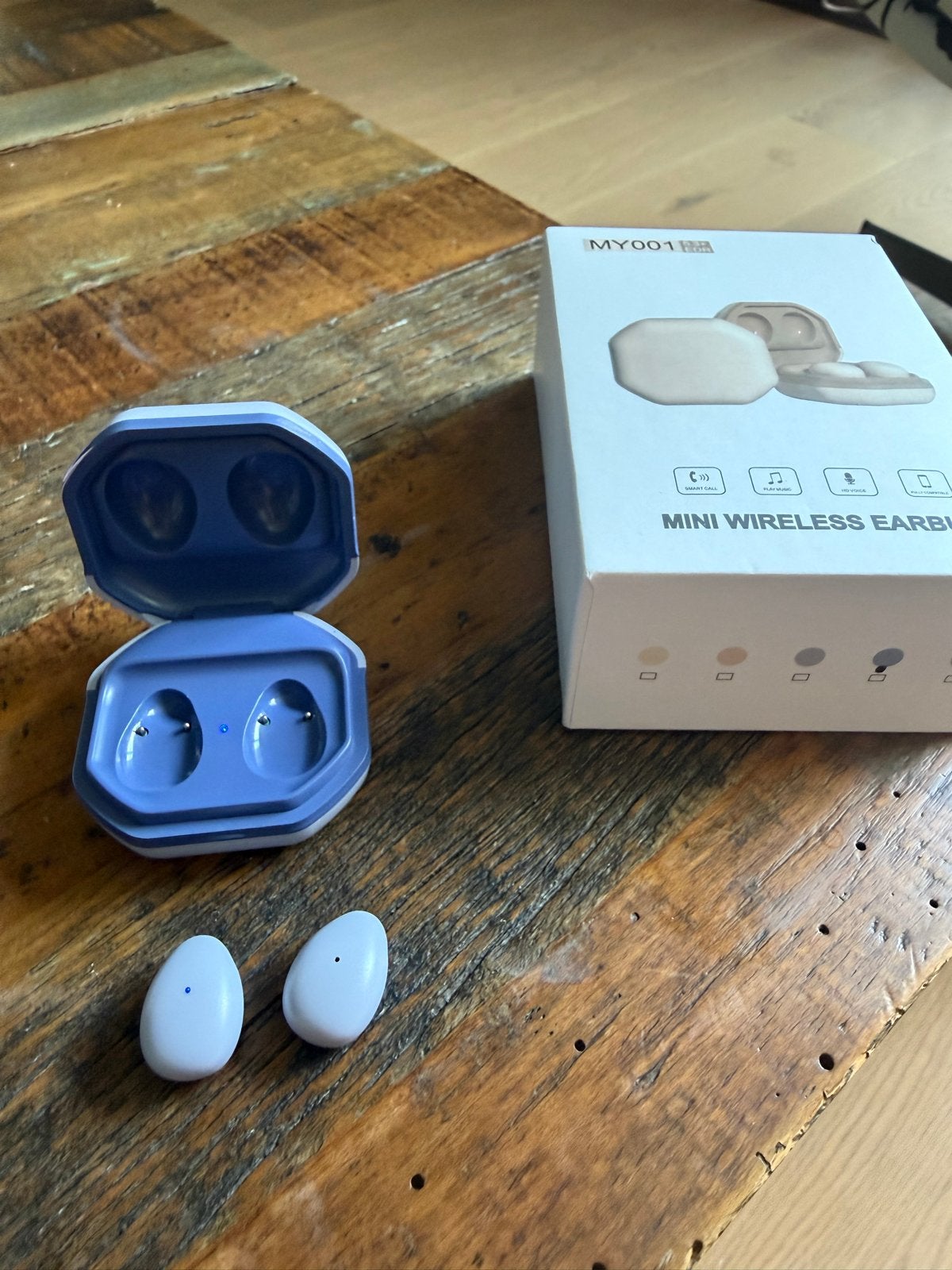 Lichtblauwe draadloze oordopjes met oplaadkabel, Audio, Tv en Foto, Koptelefoons, Overige merken, In-ear, Nieuw, Ophalen of Verzenden