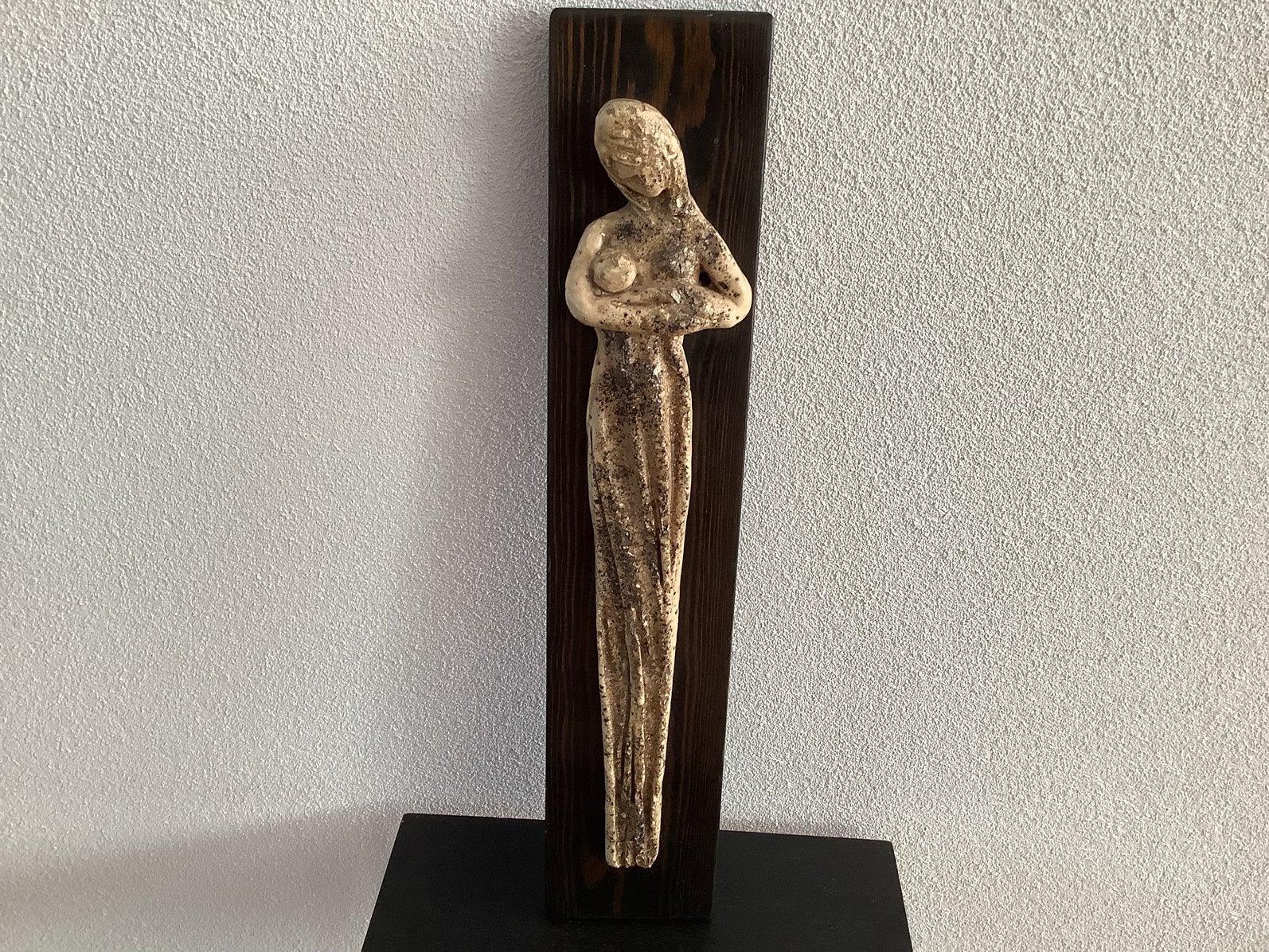 Jaren 50/60 beeld op hout: moeder met kind, Ophalen of Verzenden