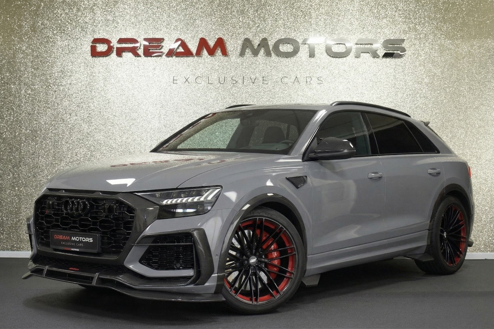 Audi RS Q8 ABT 4.0 TFSI Quattro 700pk | AKRAPOVIC | CARBON |, Gebruikt, 600 pk, Bedrijf, Vierwielaandrijving