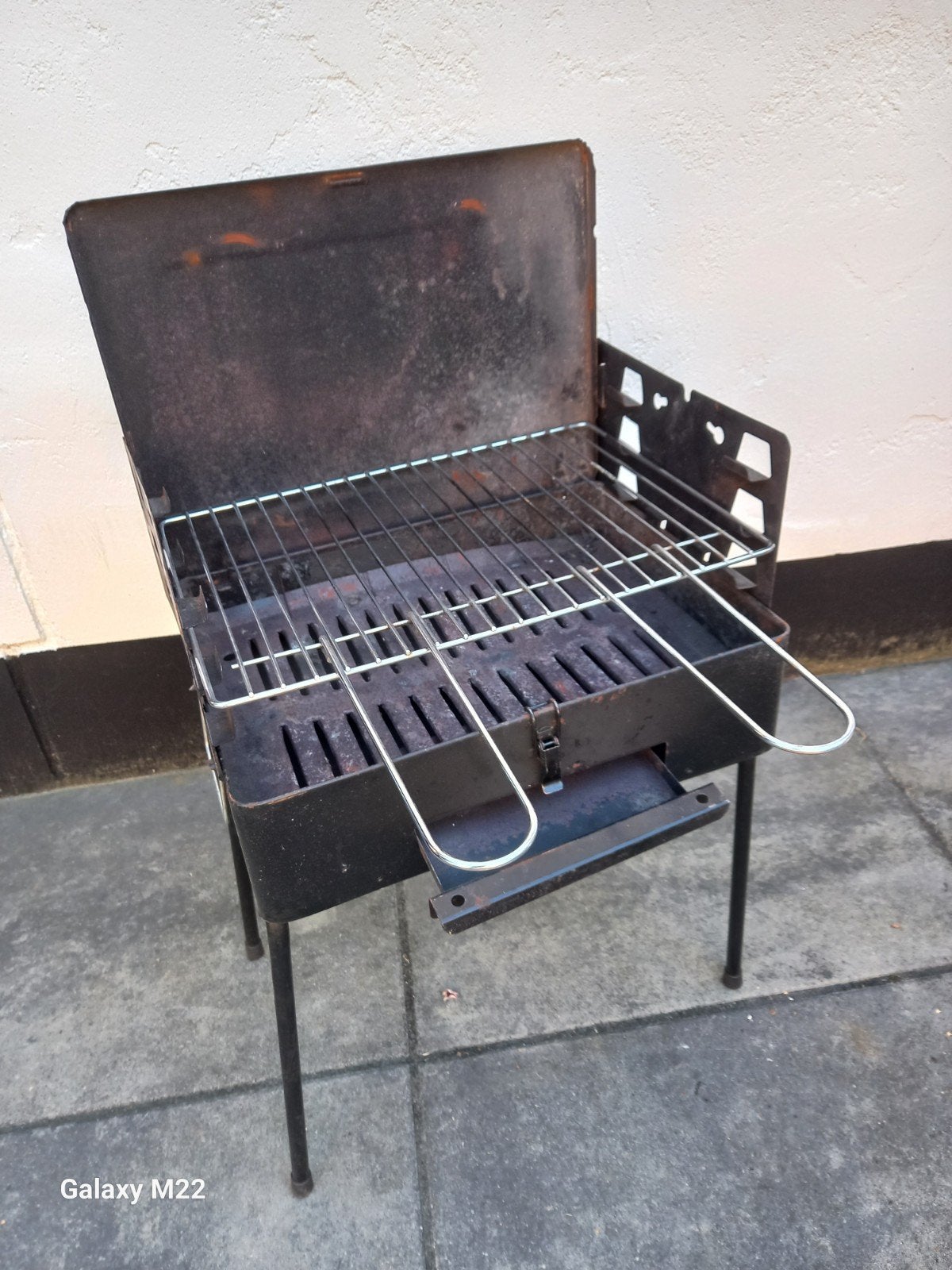 Hema Kofferbarbecue - Draagbare BBQ voor onderweg, Tuin en Terras, Ophalen, Gebruikt, Hema