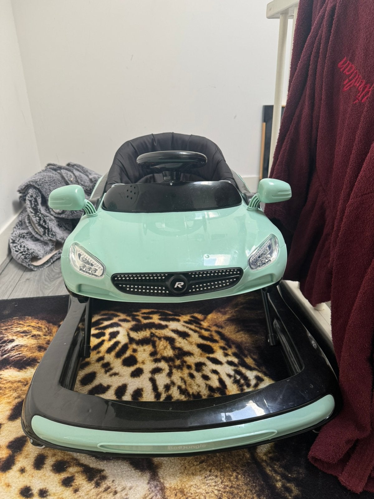 Loopstoel/babywalker in een auto vorm, Kinderen en Baby's, Ophalen, Zo goed als nieuw
