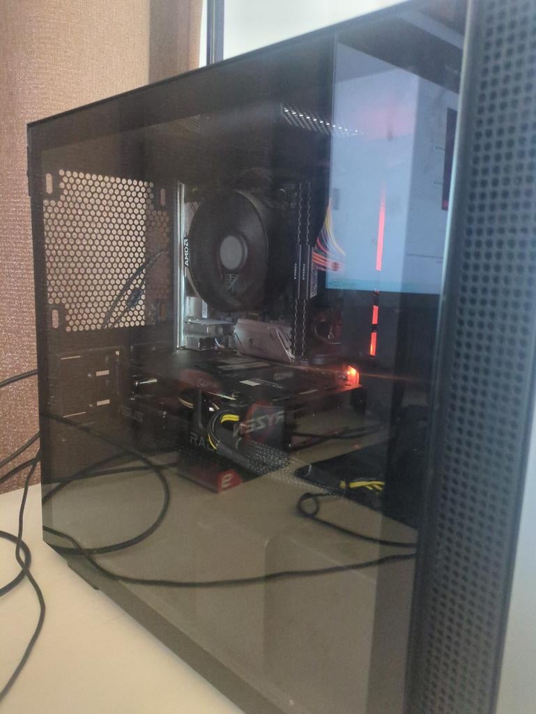Mini itx Gaming PC Ryzen 7 5800X, RX 9060xt 16gb, Gebruikt, Custom Build, AMD Ryzen 7 5800X, Onbekend