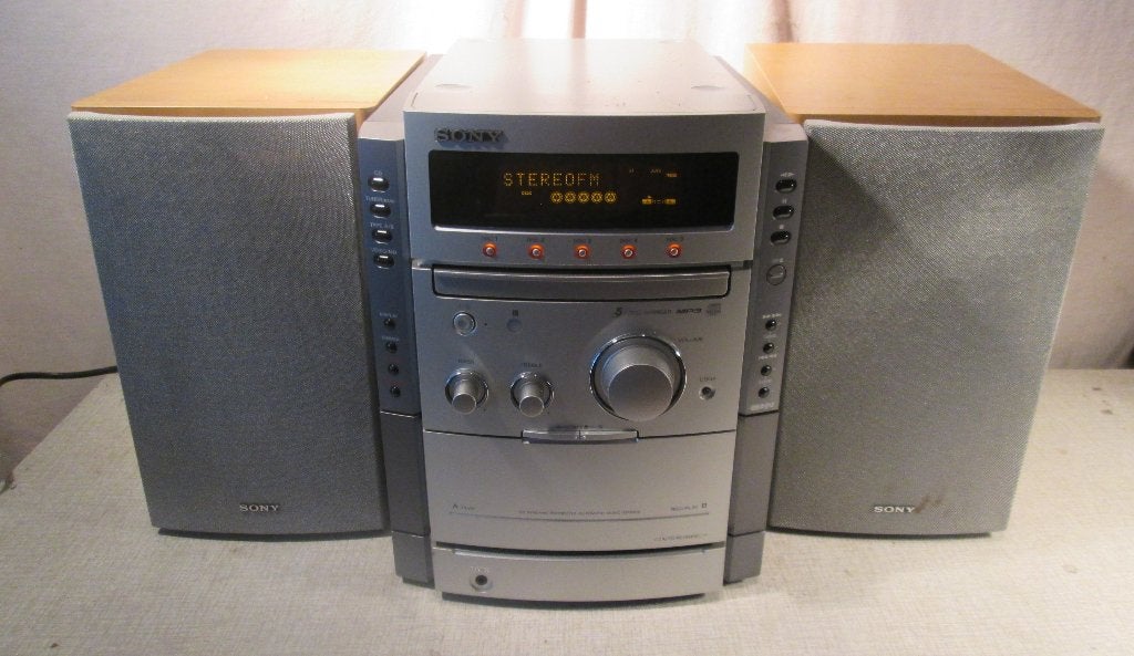 Prima Kleine Stereoset van Sony met boxen, Ophalen of Verzenden, Zo goed als nieuw, Tuner of Radio, Sony