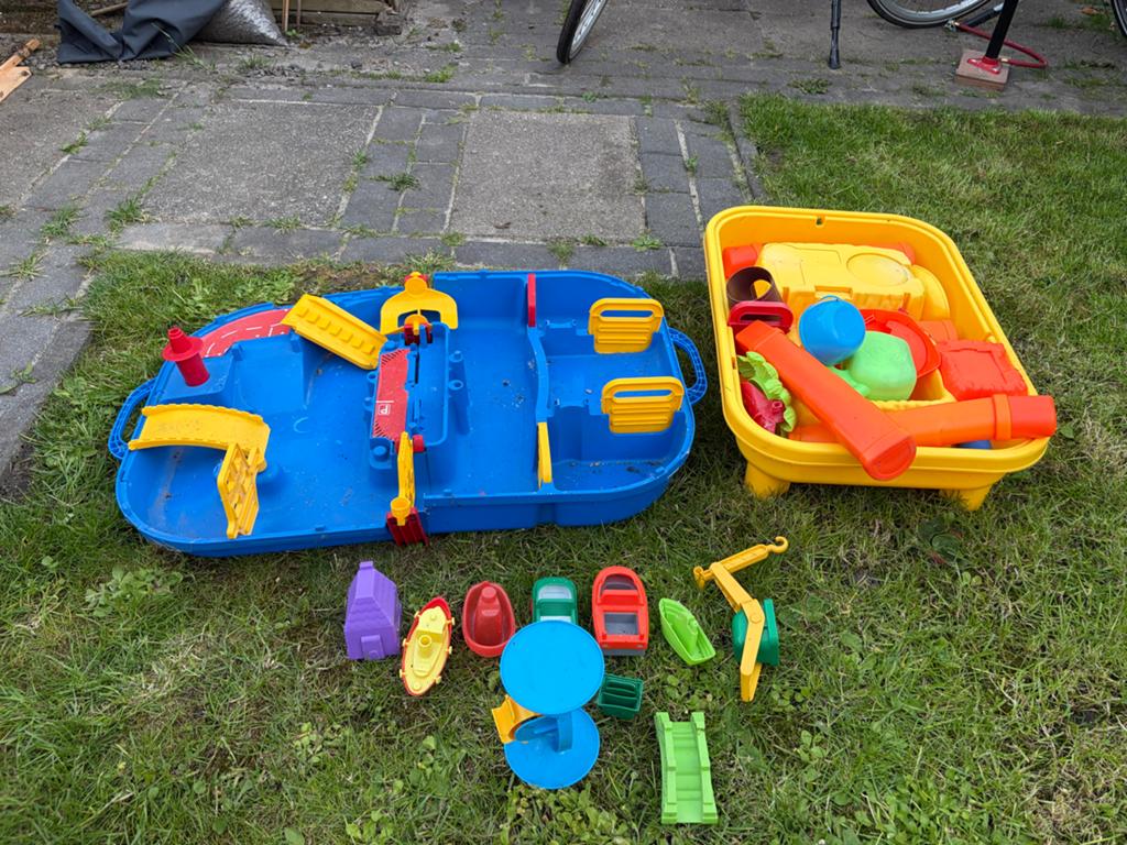 Aquaplay watertafel met bootjes, sluizen en bruggen, Ophalen of Verzenden, Gebruikt, Jongen of Meisje