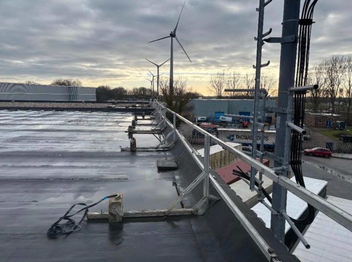 Dakrandbeveiliging 50/60 meter te huur/koop!, Doe-het-zelf en Verbouw, Steigers, Ophalen of Verzenden, Overige typen, 5 meter of hoger