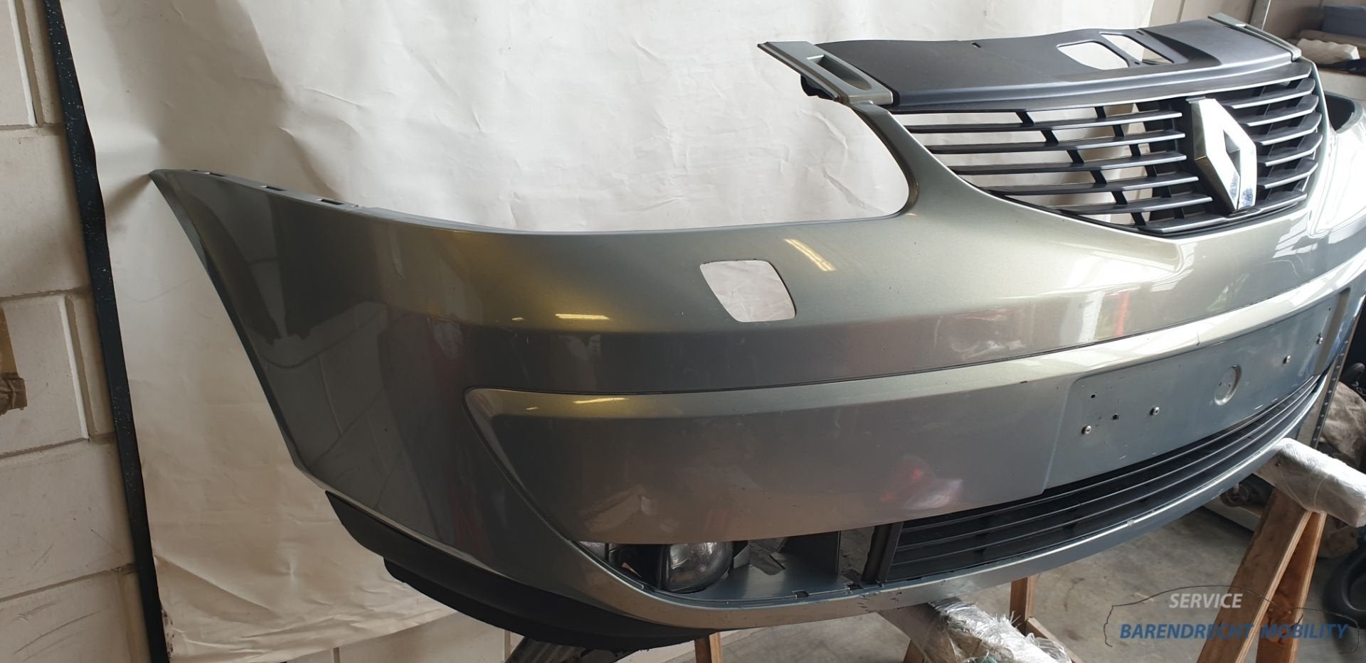 Voorbumper met radiator grille Avantime Renault 211 Steppe 6, Renault Group, Gebruikt, Contact.group@renault.com, Ophalen of Verzenden