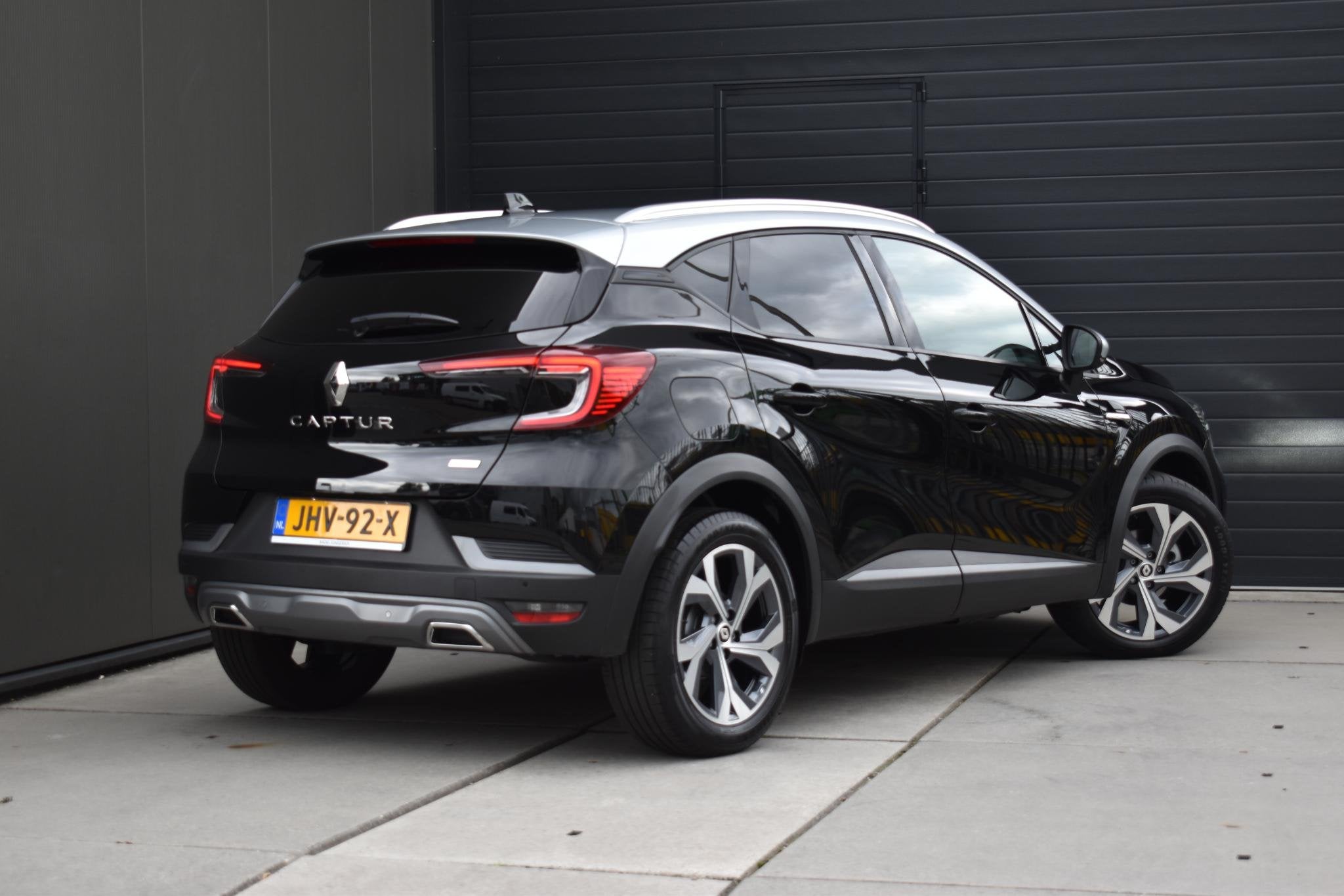Renault Captur mild hybrid 160 EDC RS Line | AUTOMAAT | BOSE, Auto's, Gebruikt, 4 cilinders, Leder en Stof, Zwart