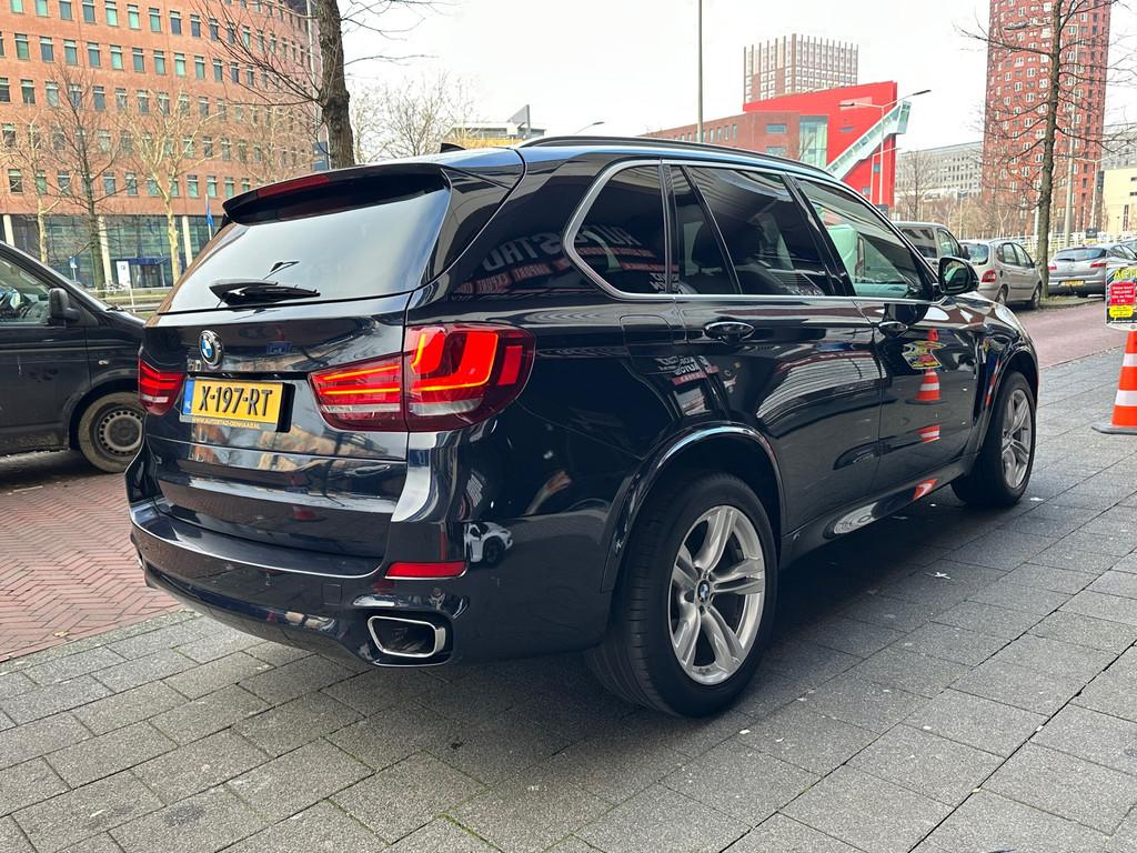 BMW X5 SDrive25d High Executive Aut Leer Navi Camera, Achterwielaandrijving, 4 cilinders, 241 €/maand, Zwart