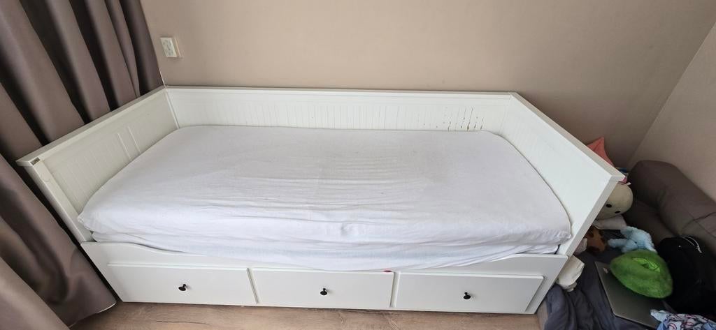 Hemnes bed, Ophalen, Zo goed als nieuw, 180 cm of meer, 85 tot 100 cm