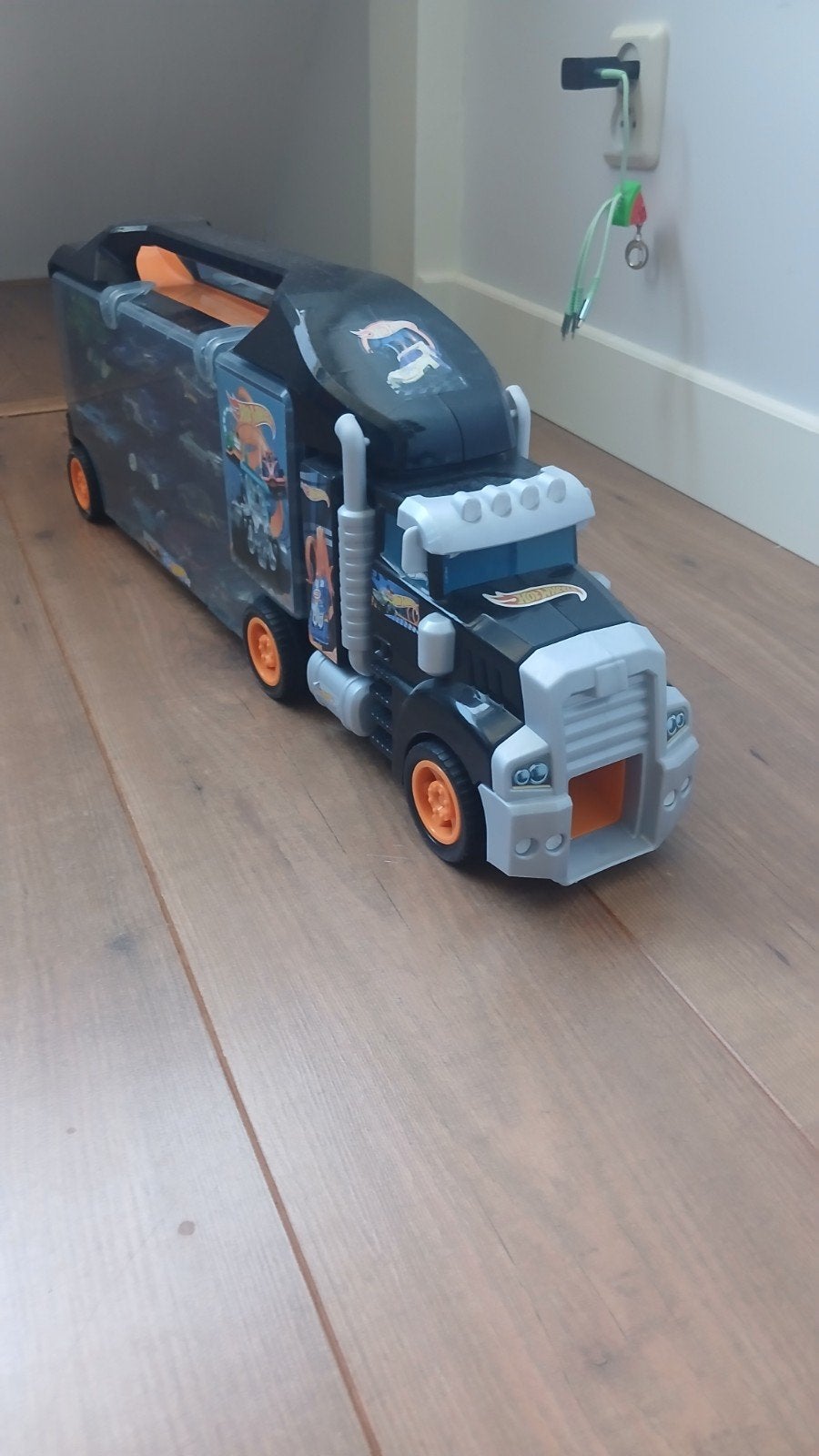 Hot Wheels vrachtwagen met opbergruimte, Ophalen of Verzenden, Zo goed als nieuw