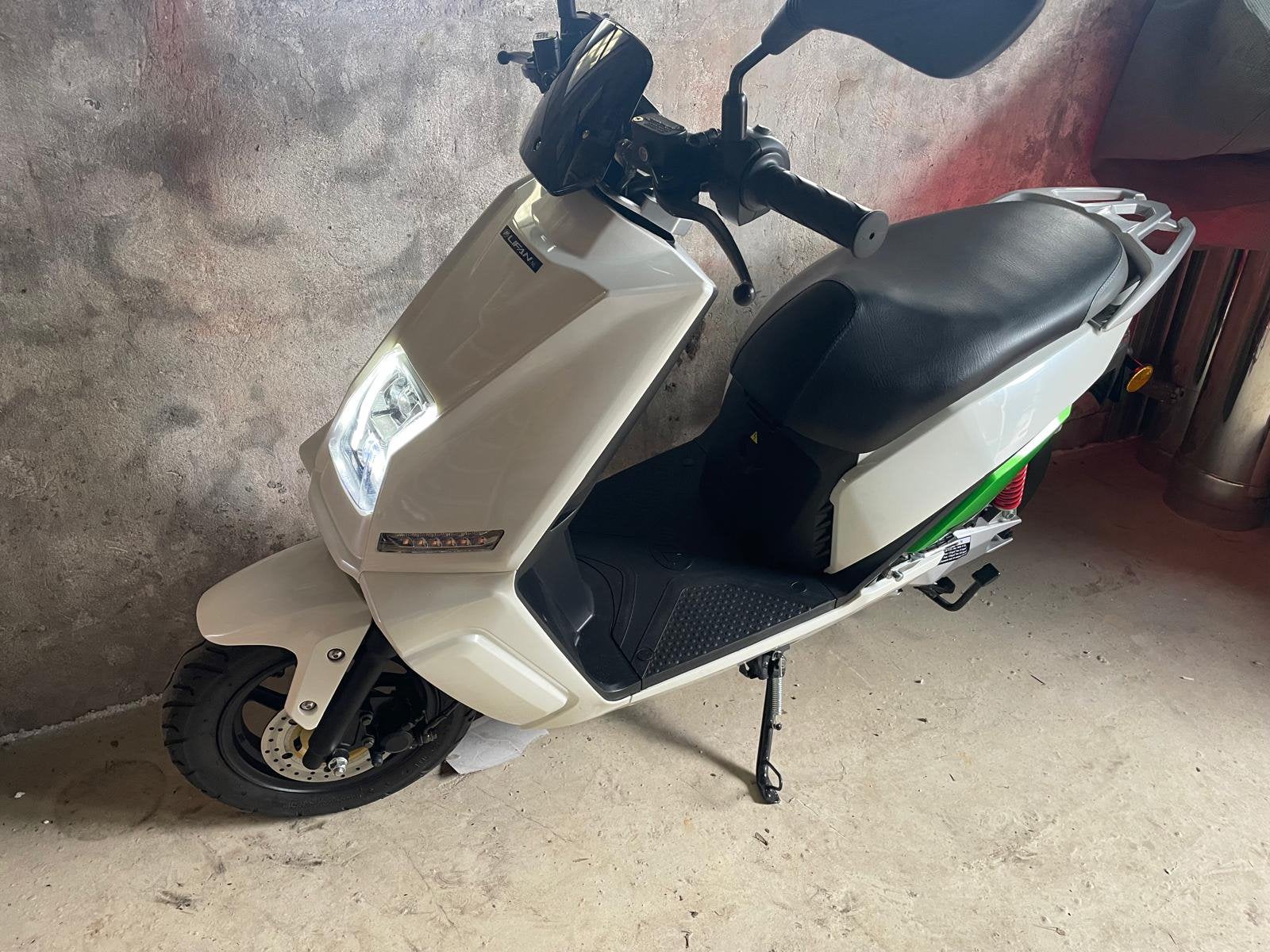 elektrische Snorscooter merk Lifan E3 ALS NIEUW!, Elektrisch, Zo goed als nieuw, Ophalen, Overige merken