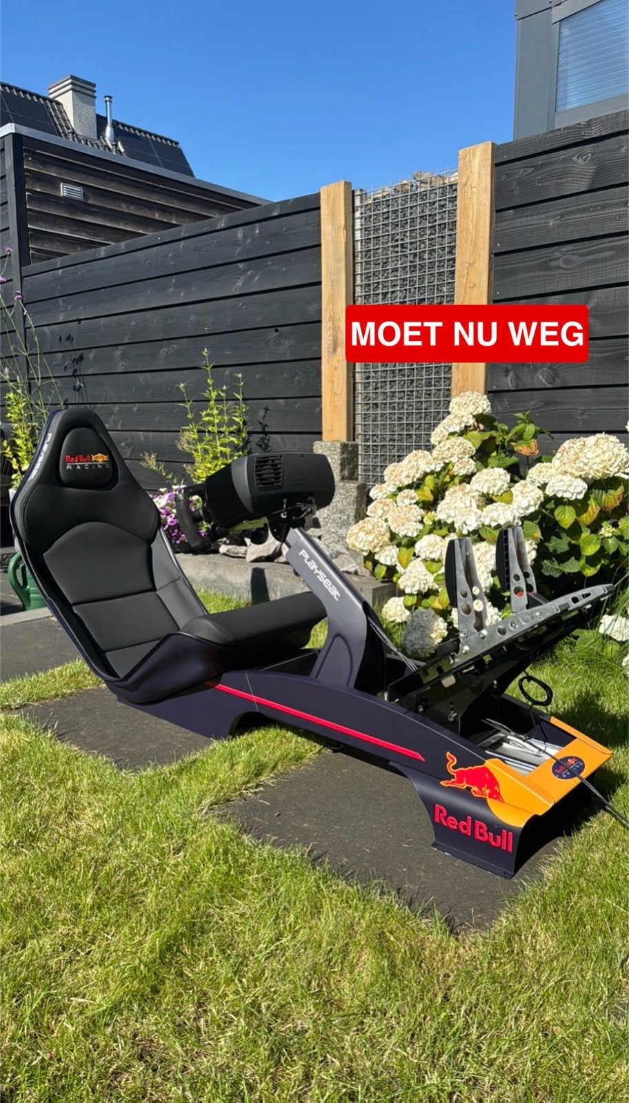 Red Bull F1 playseat met Fanatec wheelbase MOET NU WEG!!!, Spelcomputers en Games, Ophalen, Zo goed als nieuw