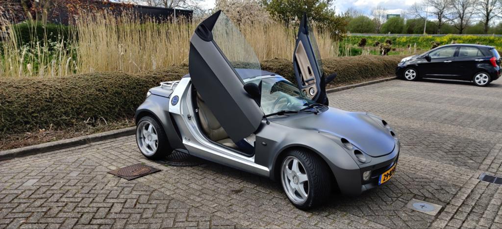 Smart Roadster 0.7 60KW AUT 2003 Grijs, Automaat, Achterwielaandrijving, Beige, Roadster