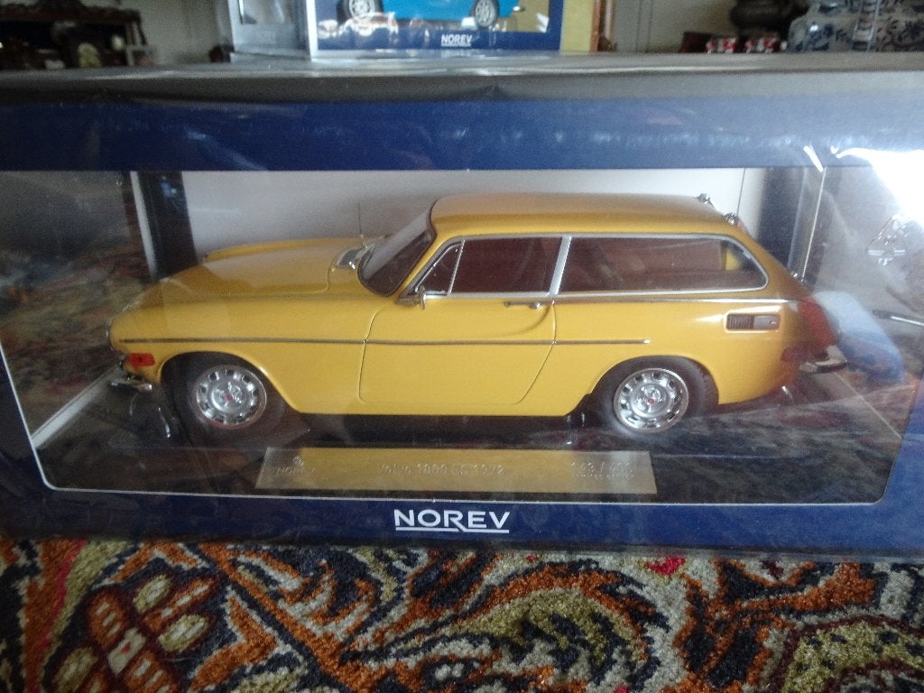 MOOIE VOLVO 1972 1800 ES  US  VERSION / SON YELLO NOREV, Hobby en Vrije tijd, Modelauto's | 1:18, Ophalen of Verzenden, Zo goed als nieuw