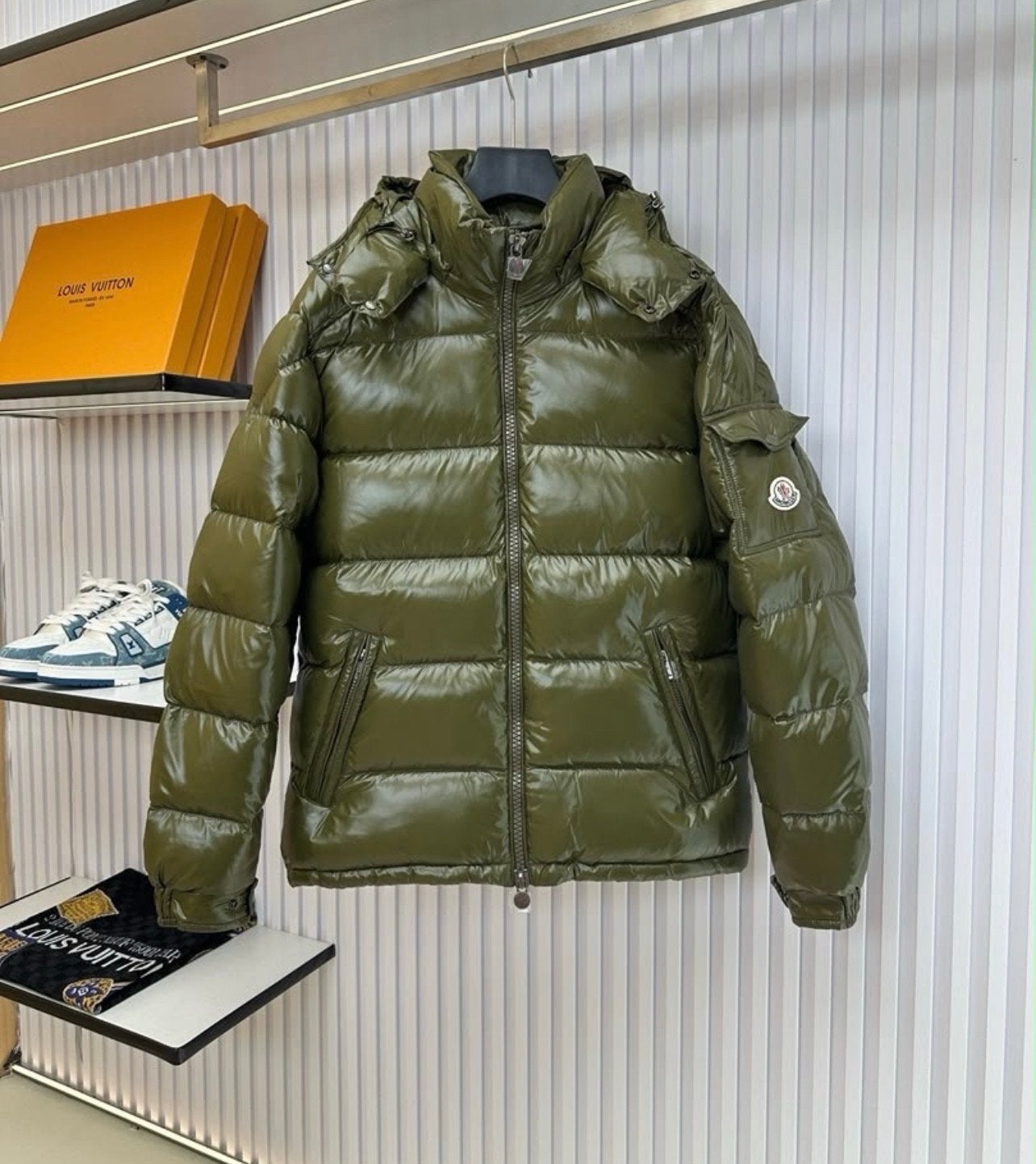 Moncler Maya donsjack - Groen -, Ophalen of Verzenden, Zo goed als nieuw, Maat 52/54 (L), Groen