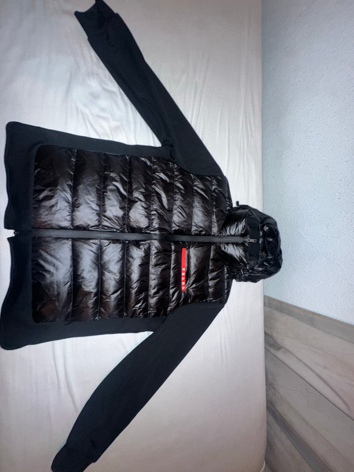 Prada jas met donsvulling en stretch mouwen, Ophalen, Zo goed als nieuw, Overige maten, Zwart
