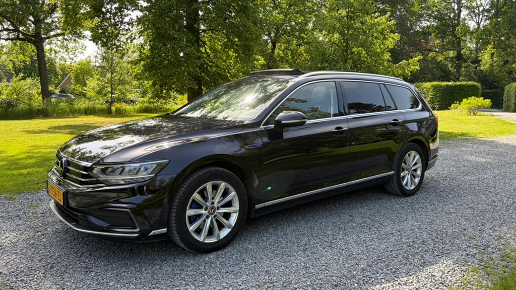Volkswagen Passat 1.4 TSI GTE Panorama Trekhaak Alcantara, Euro 6, Zwart, Plug-in hybride, Grijs