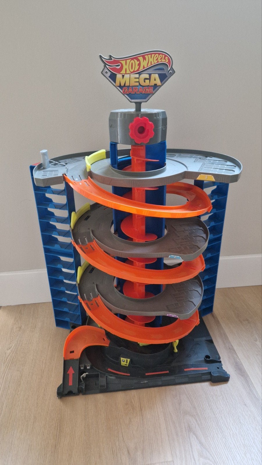 ️ Hot Wheels Mega Garage – grote garage met racebanen, Ophalen, Gebruikt, Handmatig, Hot Wheels