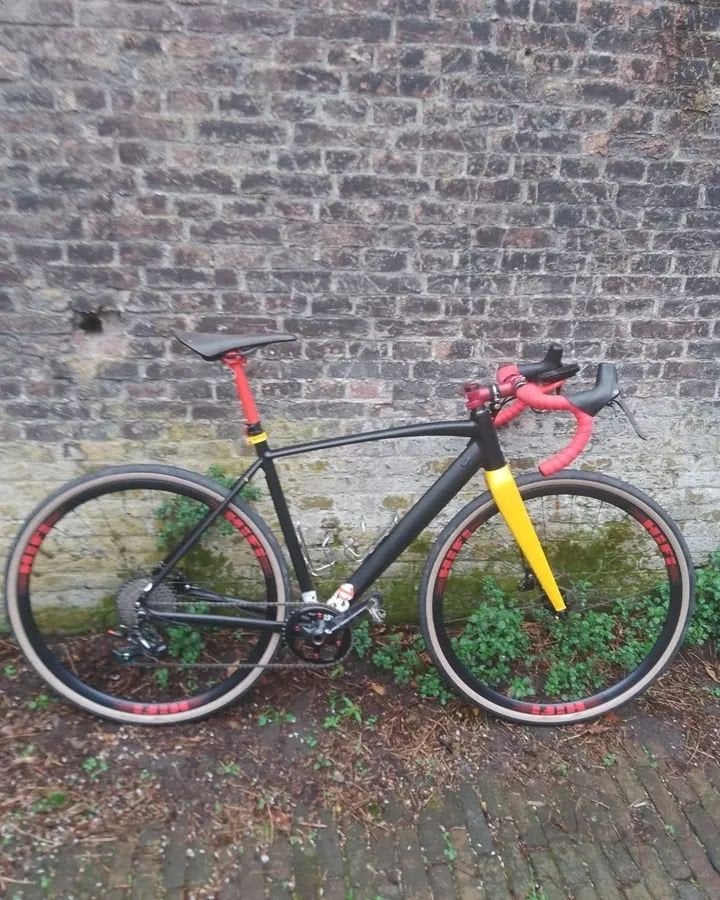 Gravelbike met aluminium frame en carbon voorvork + goodies, 28 inch, Gebruikt, 10 tot 15 versnellingen, Aluminium