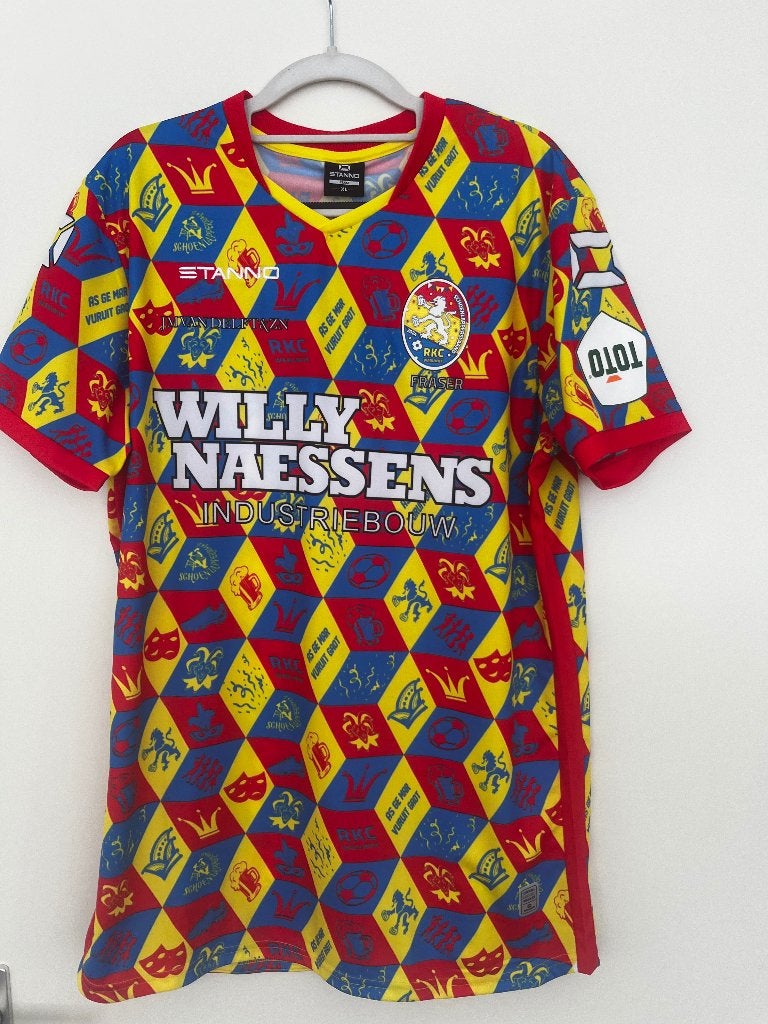 Origineel RKC Waalwijk Carnavalsshirt 2024 Henk Fraser, Ophalen, Nieuw, Overige binnenlandse clubs, Shirt