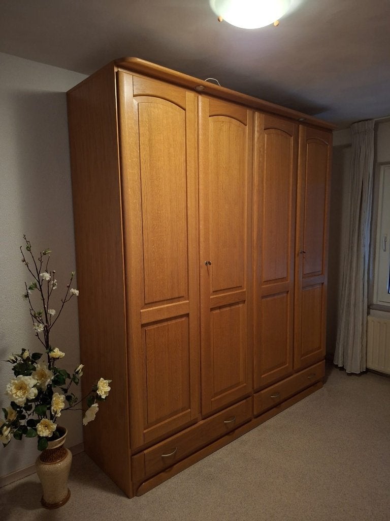 Kledingkast, Huis en Inrichting, Kasten | Kledingkasten, 200 cm of meer, Zo goed als nieuw, 200 cm of meer, 50 tot 75 cm