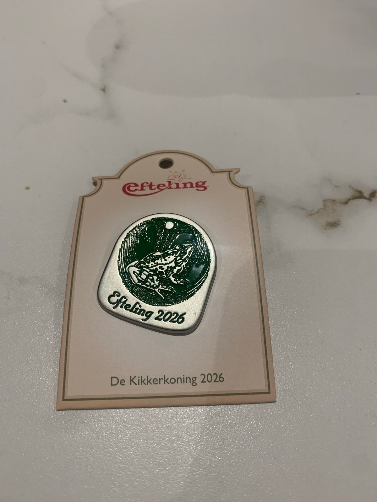 Efteling Kikkerkoning 2026 Pin - Nieuw, Ophalen of Verzenden, Nieuw, Button of Speldje