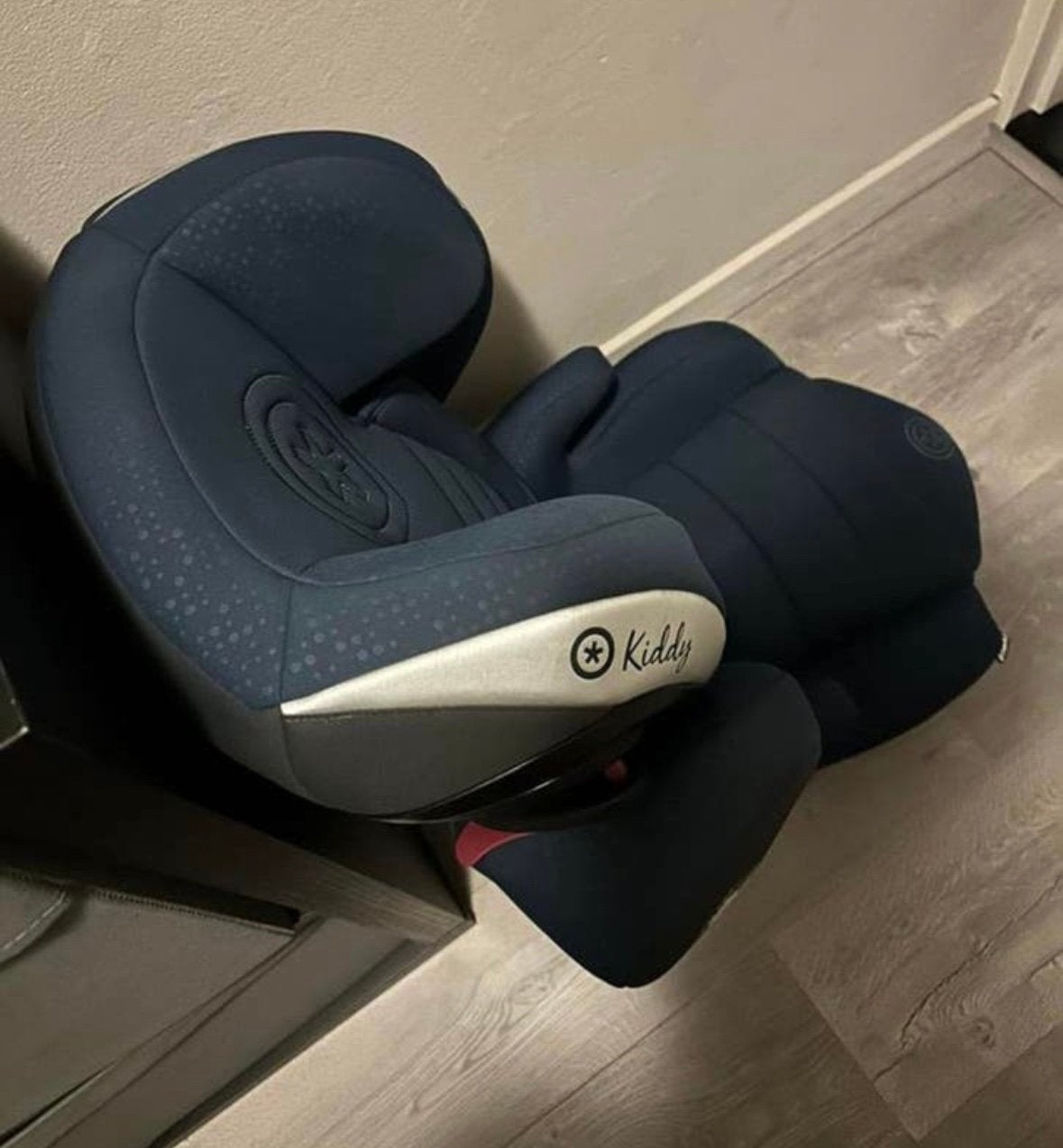 Kiddy Cruiserfix 3 Autostoel | ZGAN (nieuw 200€), Autogordel of Isofix, 15 t/m 36 kg, Zo goed als nieuw, Ophalen