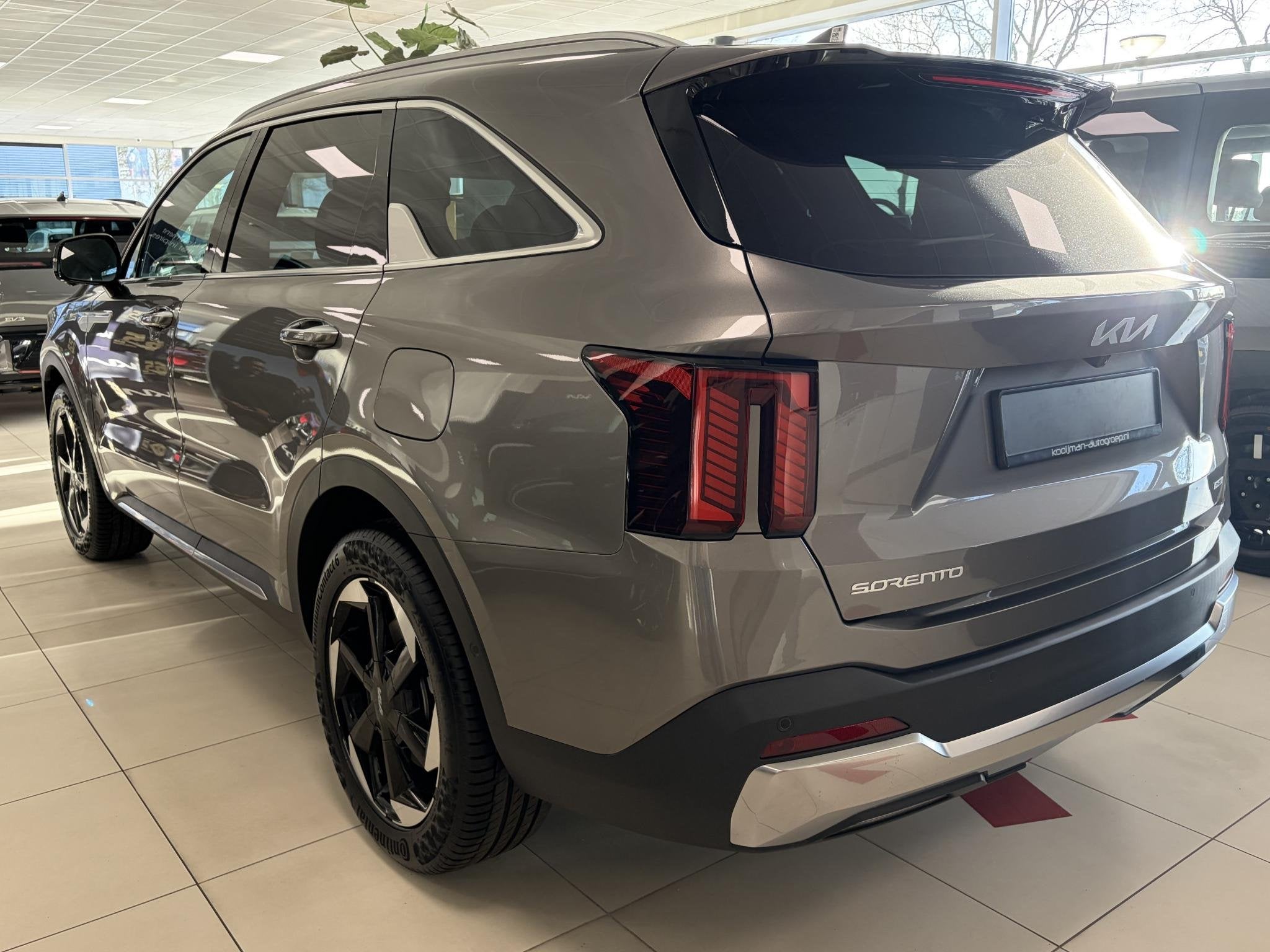 Kia Sorento 1.6 T-GDi Plug-in Hybrid 4WD ExecutiveLine 7p Ni, Automaat, 14 kWh, Lichtsensor, 4 cilinders