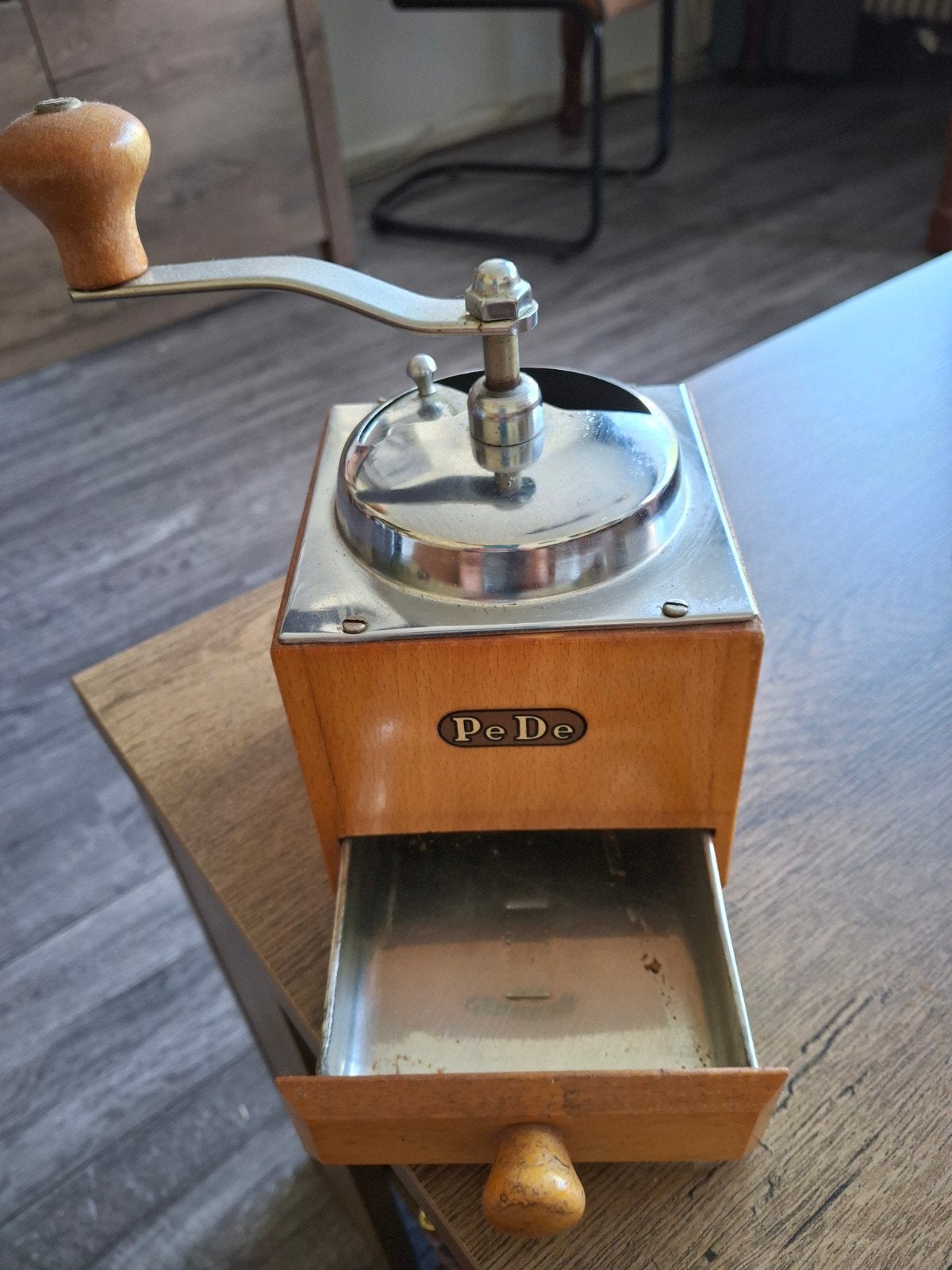 Vintage PeDe koffiemolen - Houten handmolen, Antiek en Kunst, Antiek | Keukenbenodigdheden, Ophalen of Verzenden