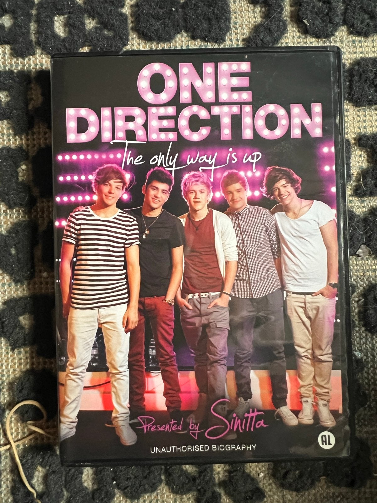 One Direction: The Only Way Is Up - Ongeautoriseerde Biograf, Nederlands, Ophalen of Verzenden, Inclusief doosje, Gebruikt