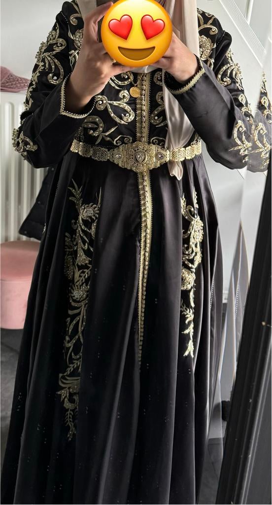Elegante Zwarte Kaftan met Gouden Borduurwerk, Overige typen, Zwart, Zo goed als nieuw, Ophalen