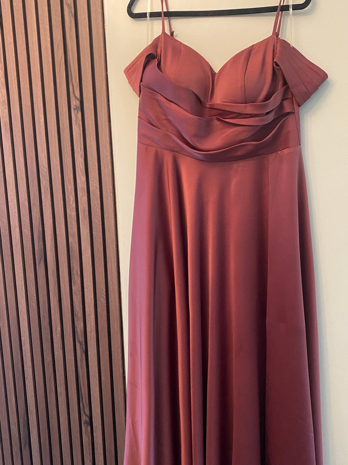 Elegante Avondjurk - Bordeauxrood, Maat 38/40 (M), Ophalen of Verzenden, Zo goed als nieuw, Rood