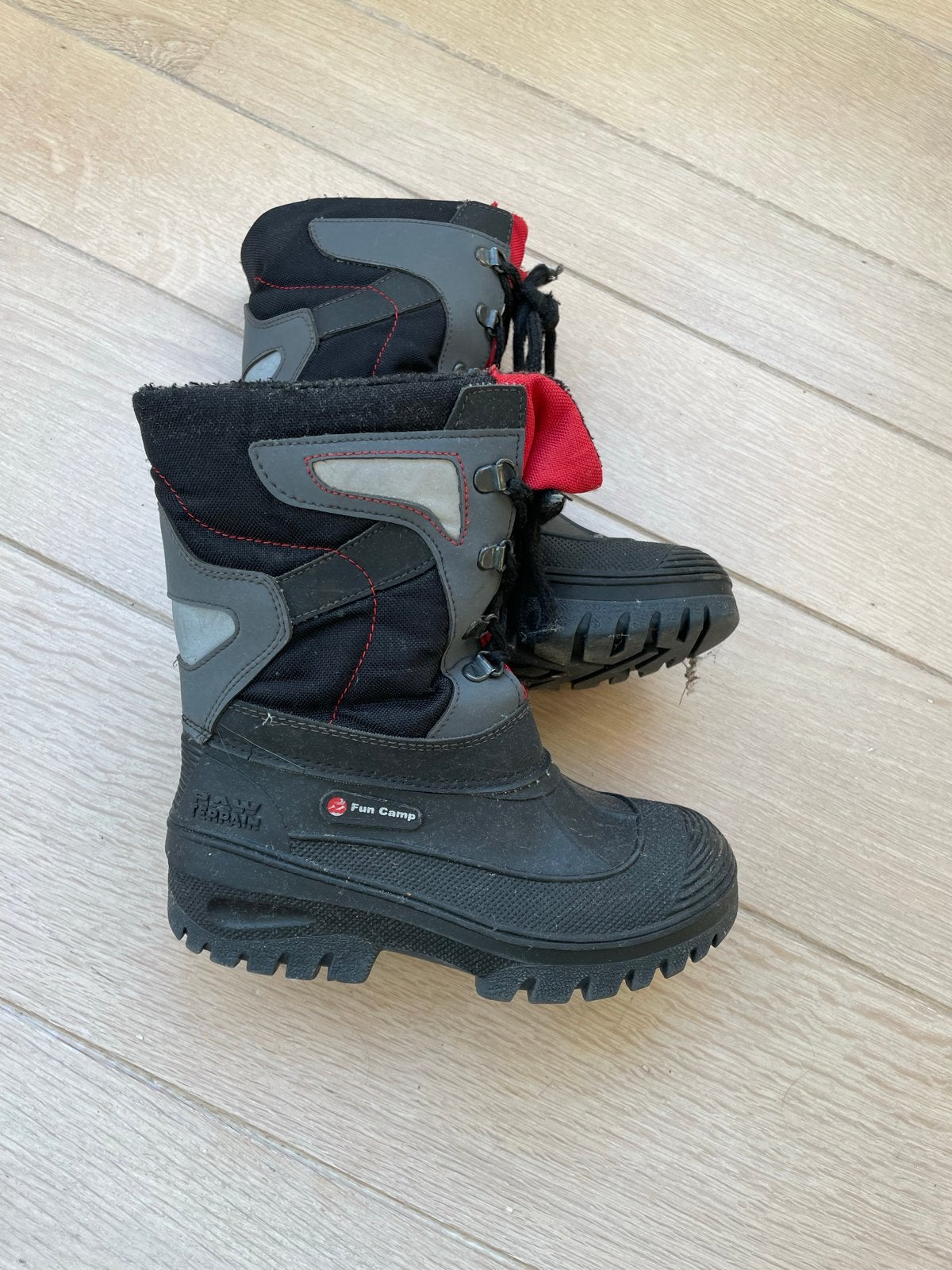 Kinder snowboots maat 33 - Zo goed als nieuw, Ophalen of Verzenden, Zo goed als nieuw, Jongen of Meisje, Laarzen