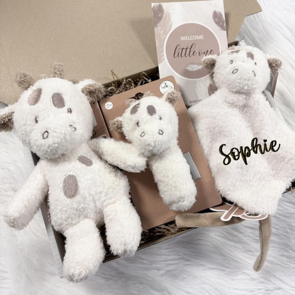 Kraamcadeau gevulde cadeaudoos nattou giraffe, The River House, Kraamcadeau, Info@theriverhouse.nl, Nieuw